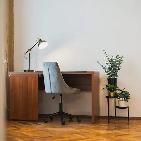 Classic Old Town With Private Balcony Apartamento