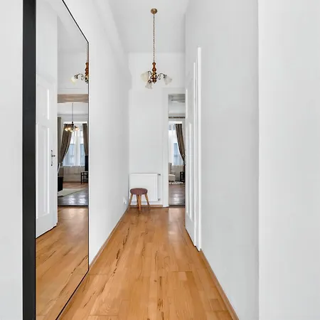 Apartamento Classic Old Town With Private Balcony *